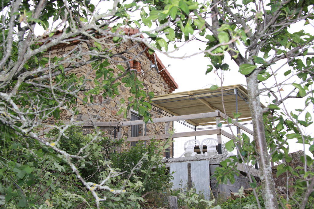 Gite Chez Coste Gilles Saint-Privat-du-Dragon ภายนอก รูปภาพ